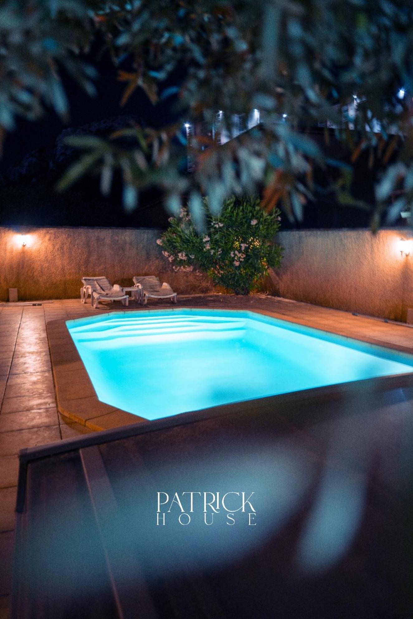 Chambre privée avec Piscine Marsiglia Esterno foto